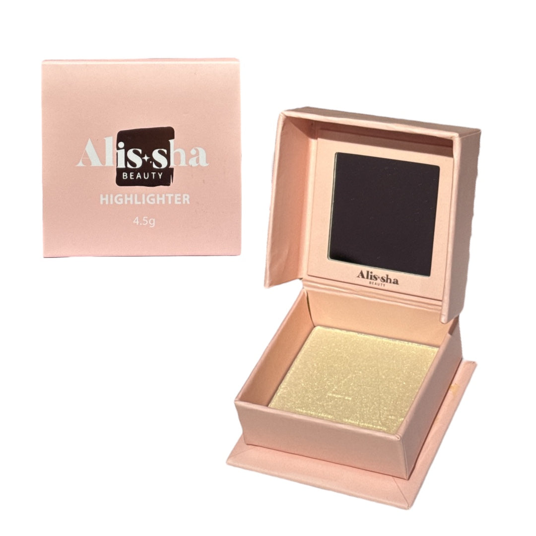 ILUMINADOR COMPACTO ALISSHA - TONO 03 ALISS08